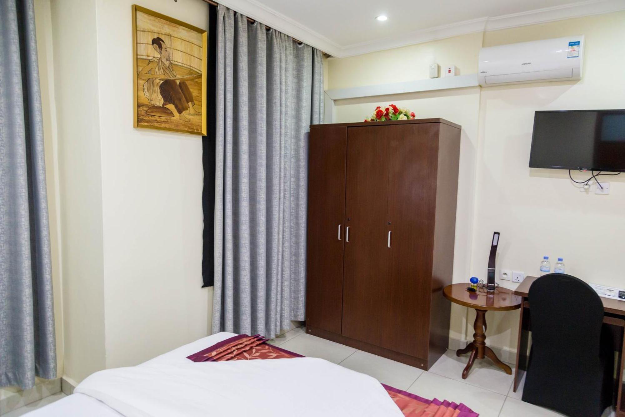 Olympic Hotel Kigali Buitenkant foto