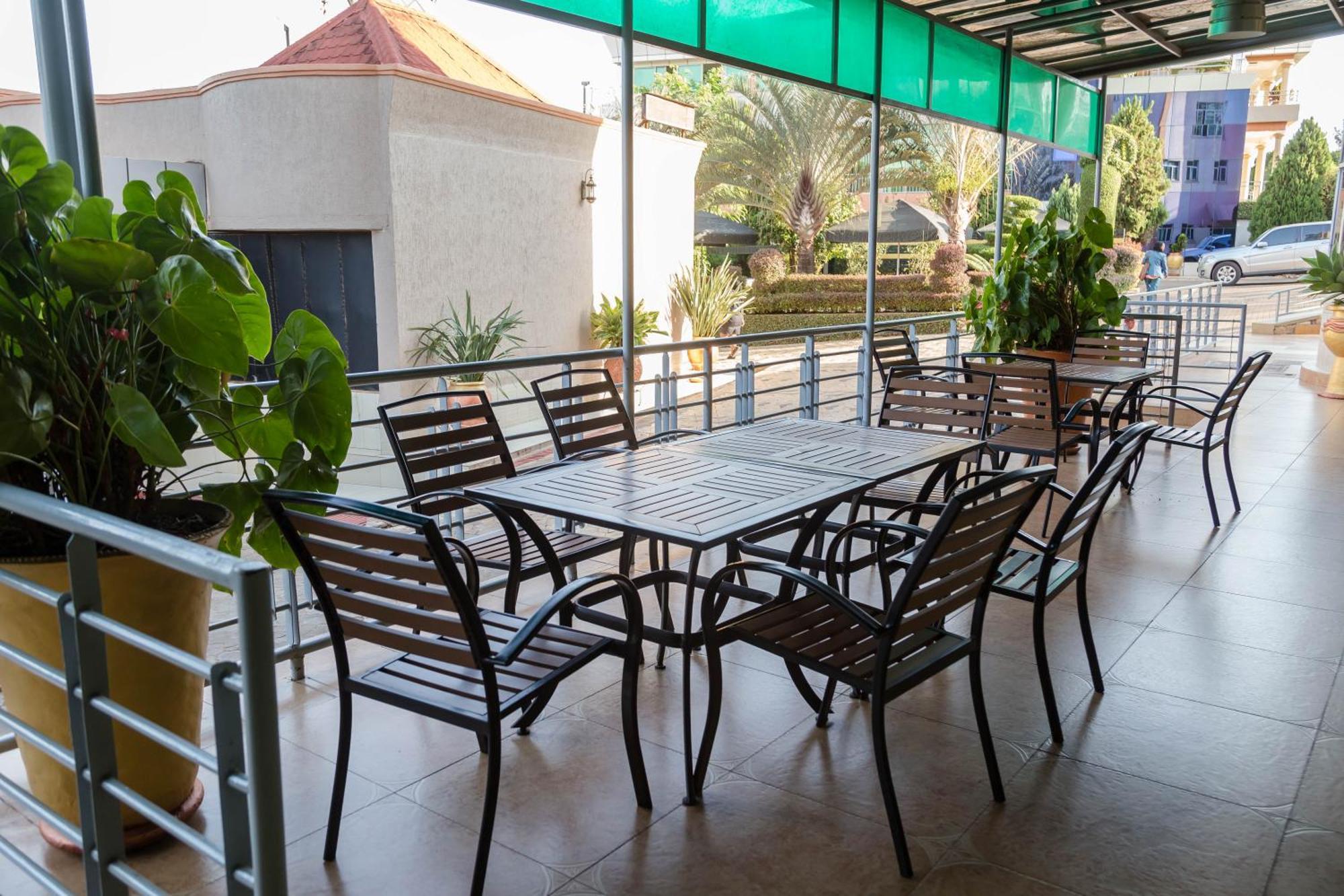 Olympic Hotel Kigali Buitenkant foto