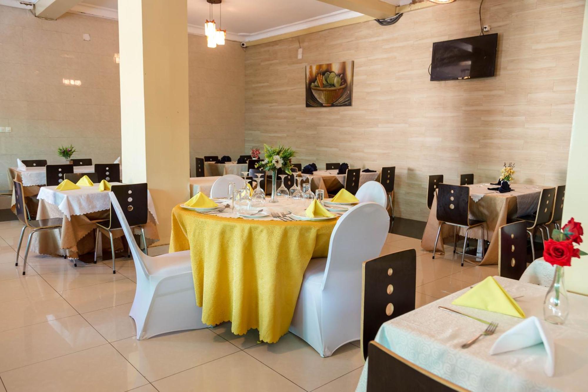 Olympic Hotel Kigali Buitenkant foto
