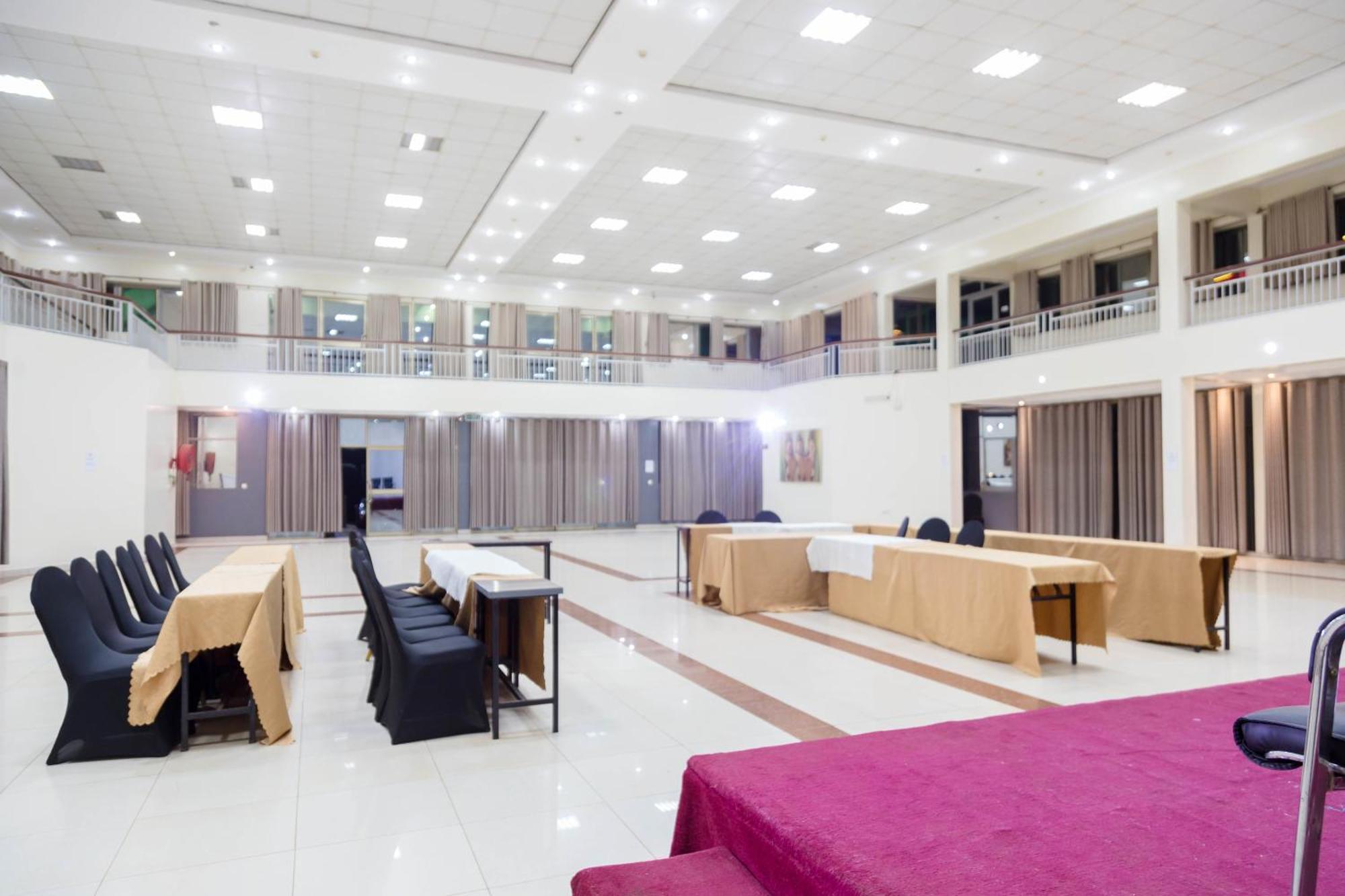 Olympic Hotel Kigali Buitenkant foto