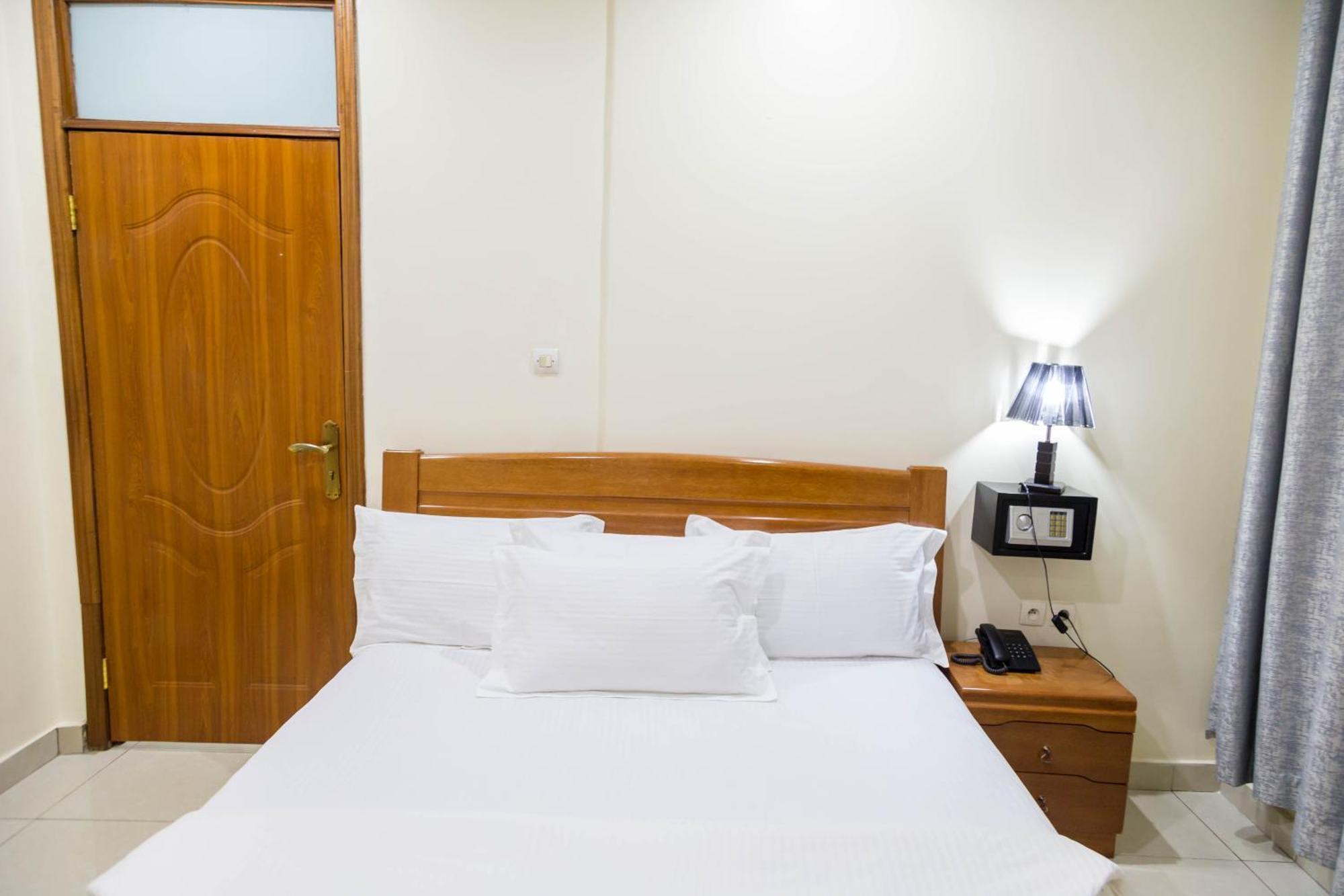 Olympic Hotel Kigali Buitenkant foto